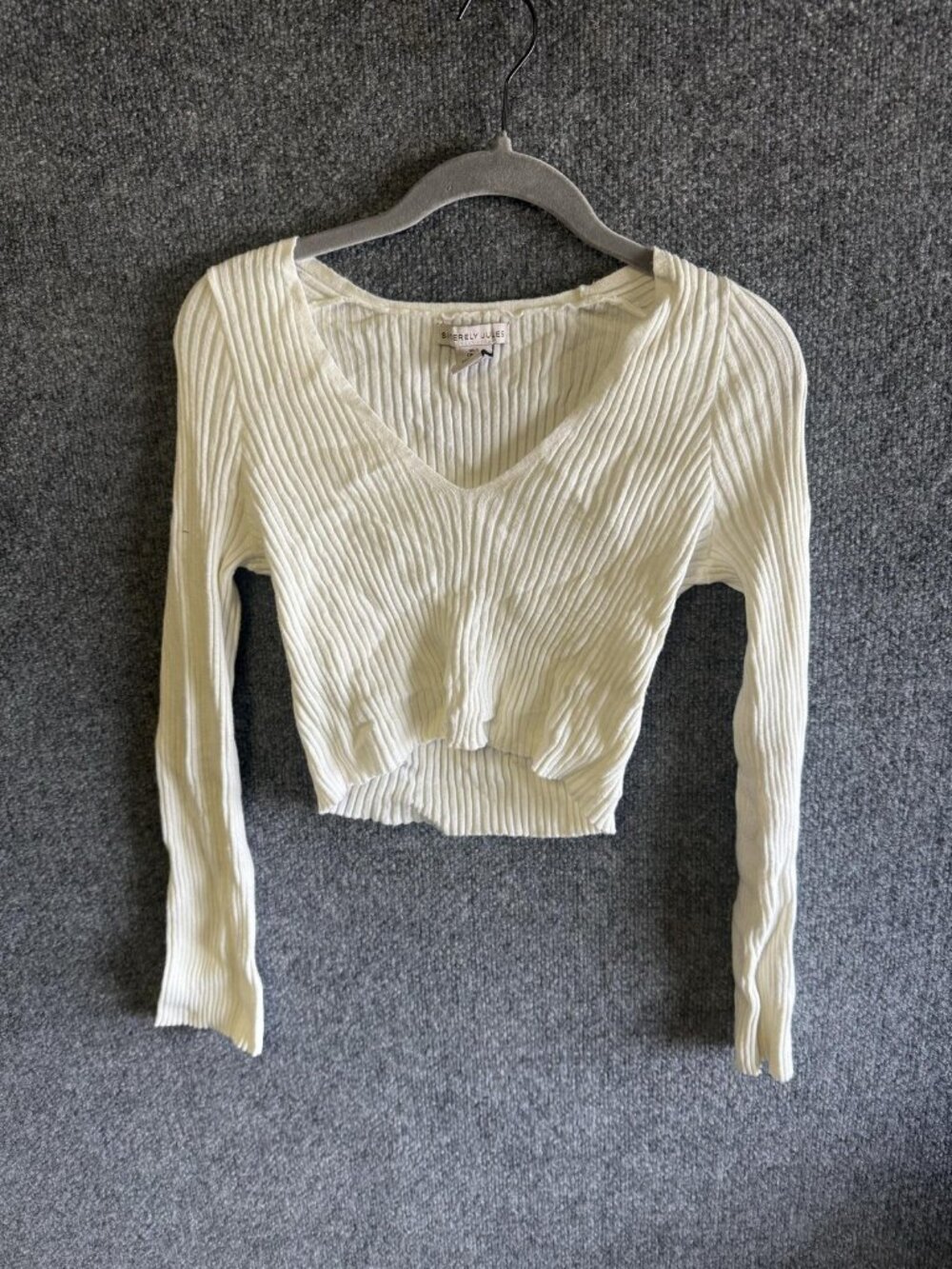 Sincerely Jules Sweater Womens Small White V Neck Cropped Ribbed Knit Top